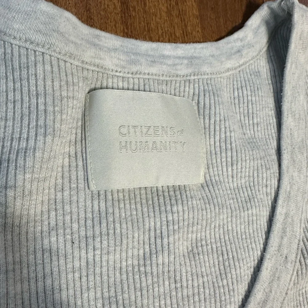 Citizens Of Humanity Lima Heather Gray Scoop Neck Tee - Picture 5 of 9